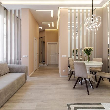 Royal Stylish Apartment In The Old City Львів Екстер'єр фото