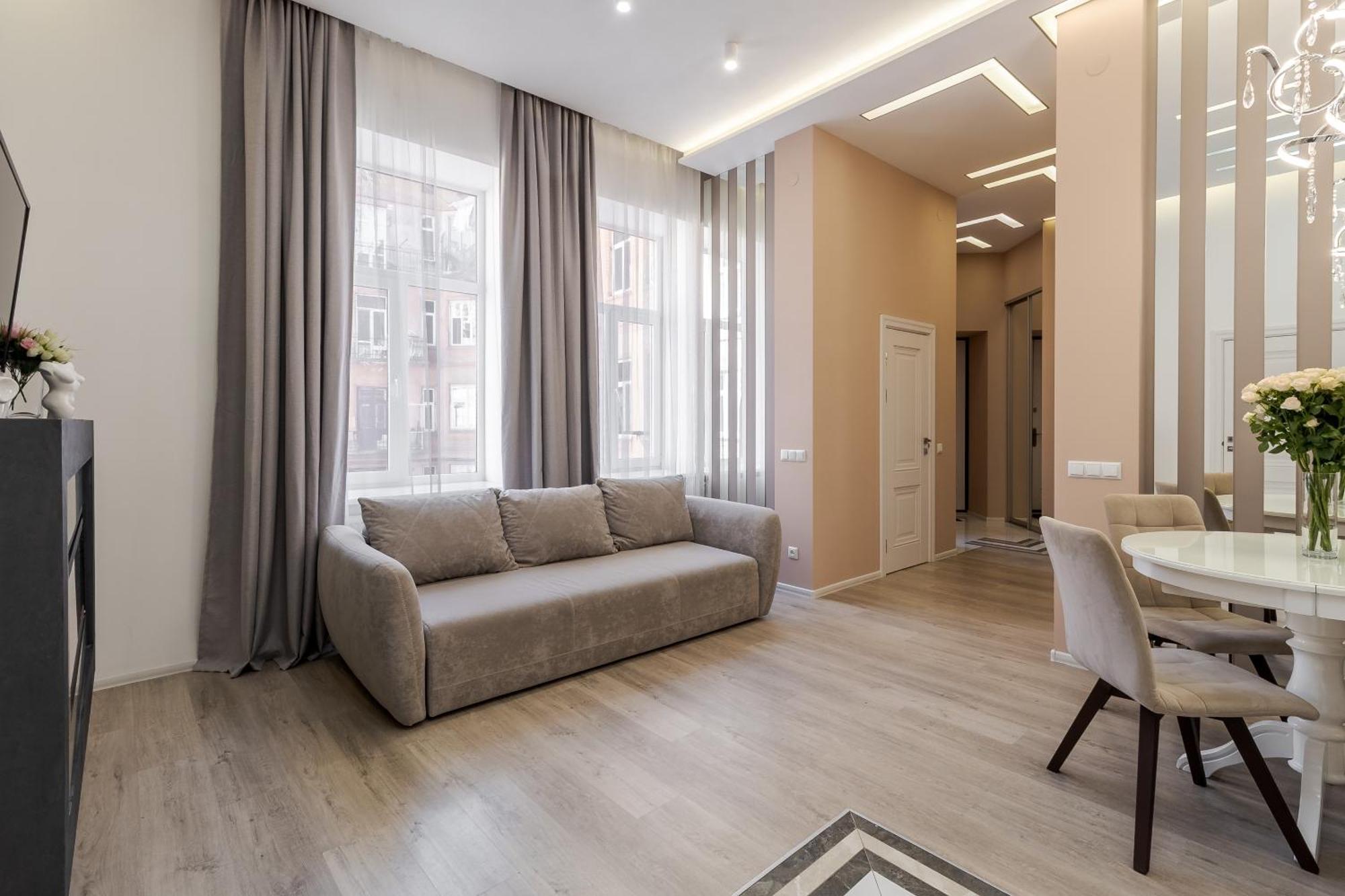 Royal Stylish Apartment In The Old City Львів Екстер'єр фото