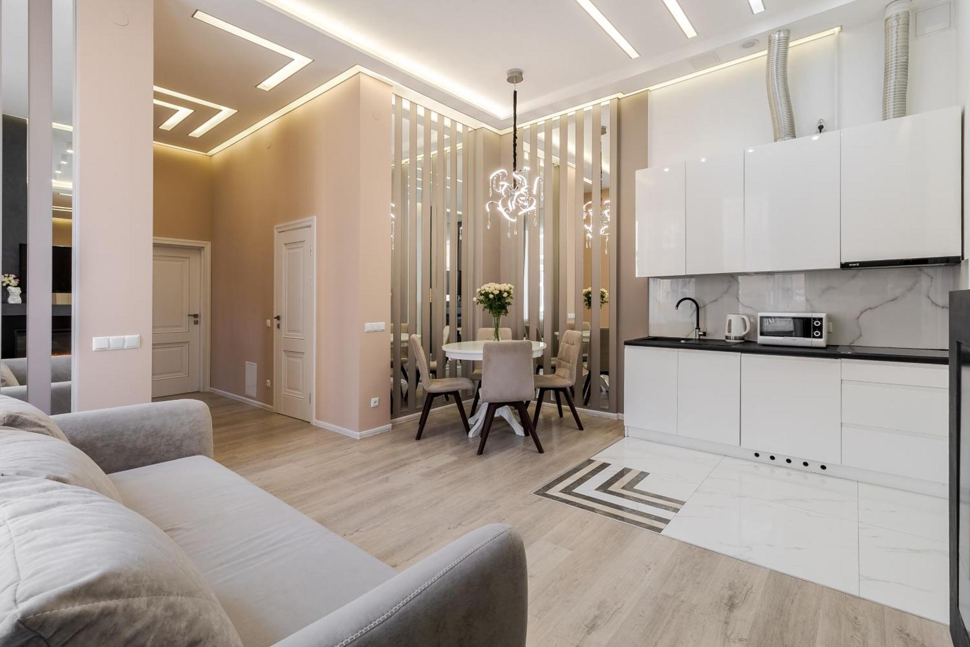 Royal Stylish Apartment In The Old City Львів Екстер'єр фото