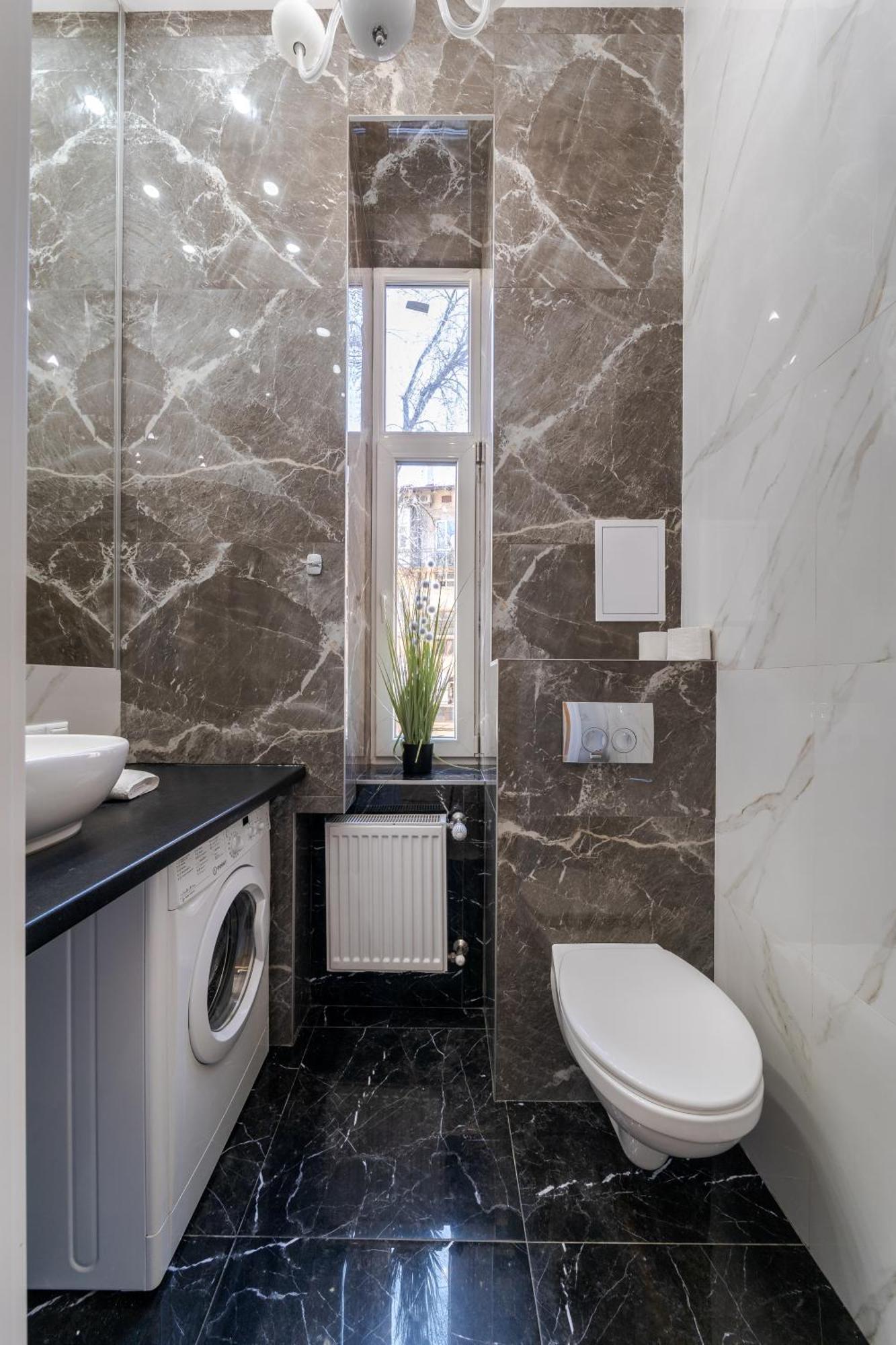 Royal Stylish Apartment In The Old City Львів Екстер'єр фото